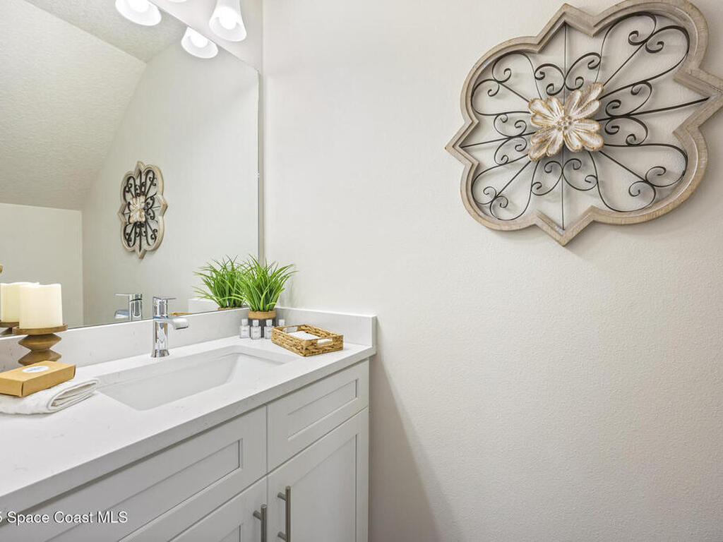 238 Hidden Woods Place, Melbourne, FL 32901