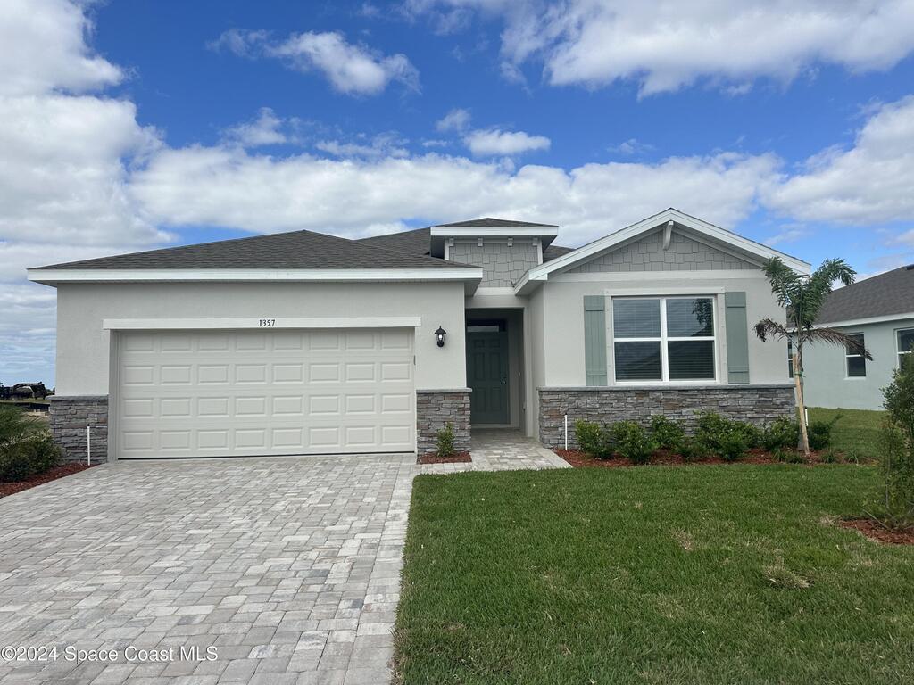 3900 Hollingsworth Drive, Palm Bay, FL 32909