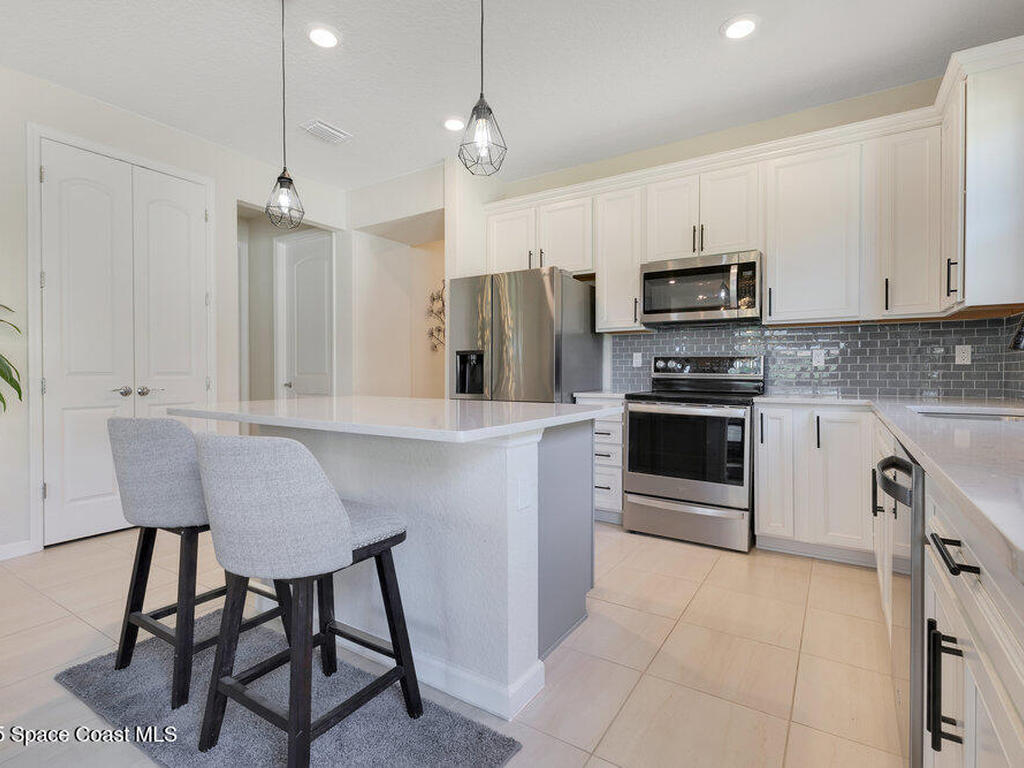 4054 Basket Oak Circle, Vero Beach, FL 32967