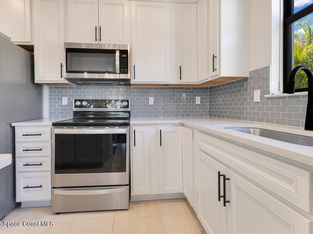 4054 Basket Oak Circle, Vero Beach, FL 32967