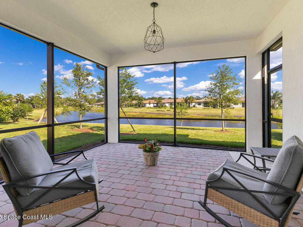 4054 Basket Oak Circle, Vero Beach, FL 32967