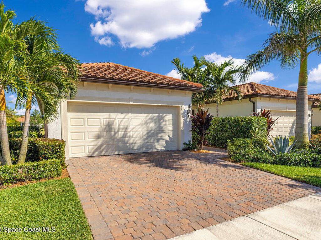 4054 Basket Oak Circle, Vero Beach, FL 32967
