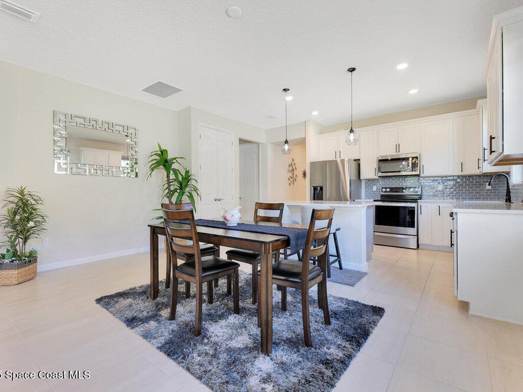 4054 Basket Oak Circle, Vero Beach, FL 32967