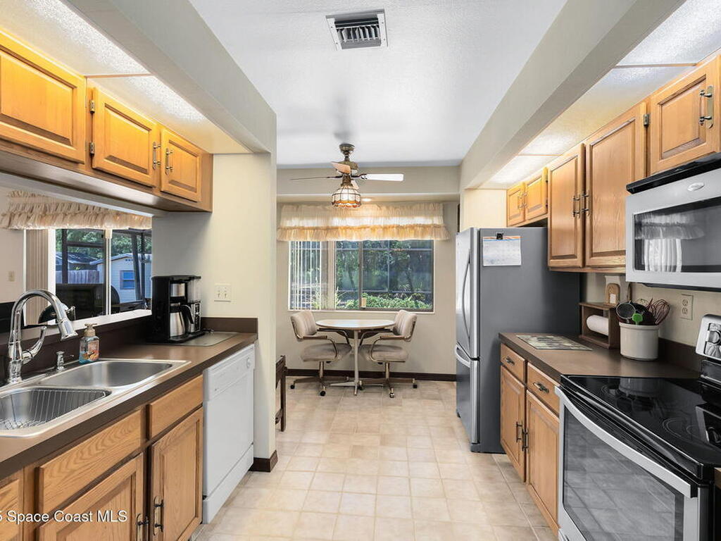 2560 Greenwood Drive, Kissimmee, FL 34744
