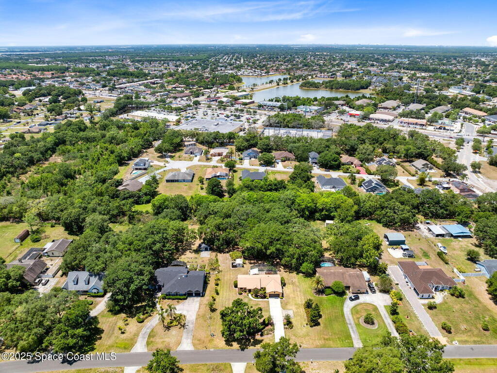 2560 Greenwood Drive, Kissimmee, FL 34744