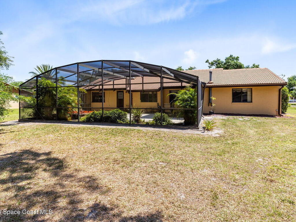 2560 Greenwood Drive, Kissimmee, FL 34744
