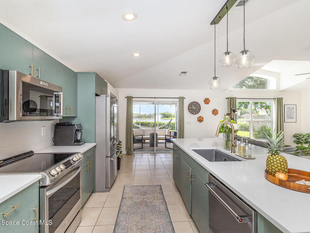 2464 Bayhill Drive, Melbourne, FL 32940