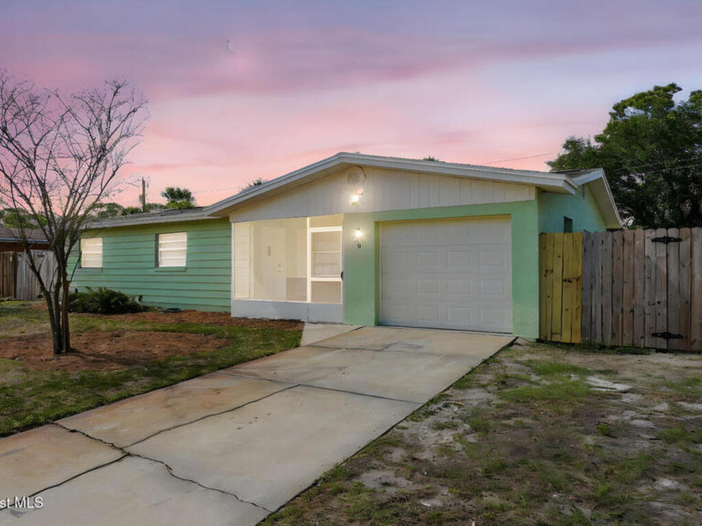 620 Birchwood Lane, Titusville, FL 32780