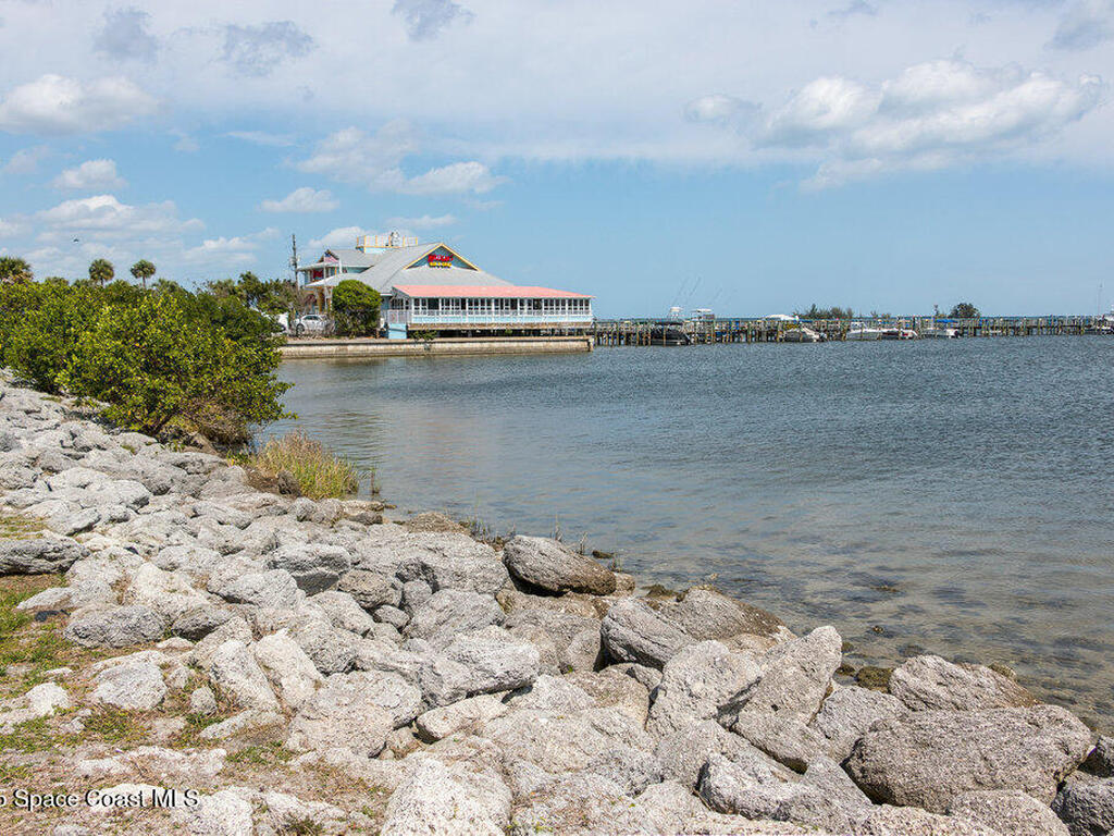 8050 96th Avenue, Vero Beach, FL 32967