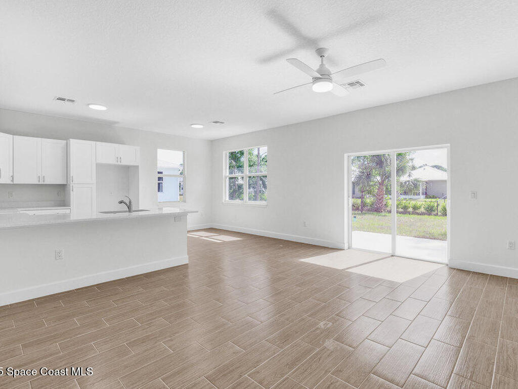 8050 96th Avenue, Vero Beach, FL 32967