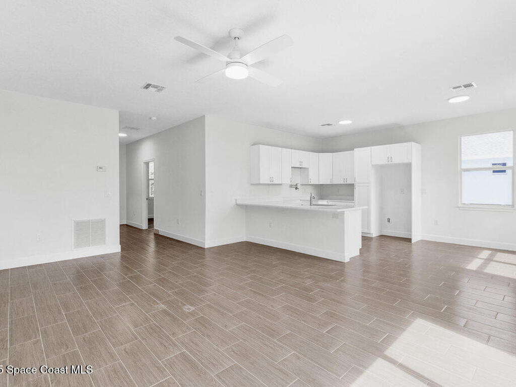 8050 96th Avenue, Vero Beach, FL 32967