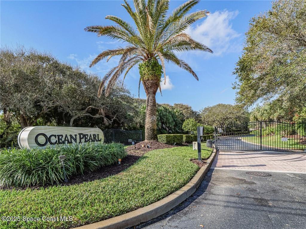 120 N White Jewel Court, Vero Beach, FL 32963