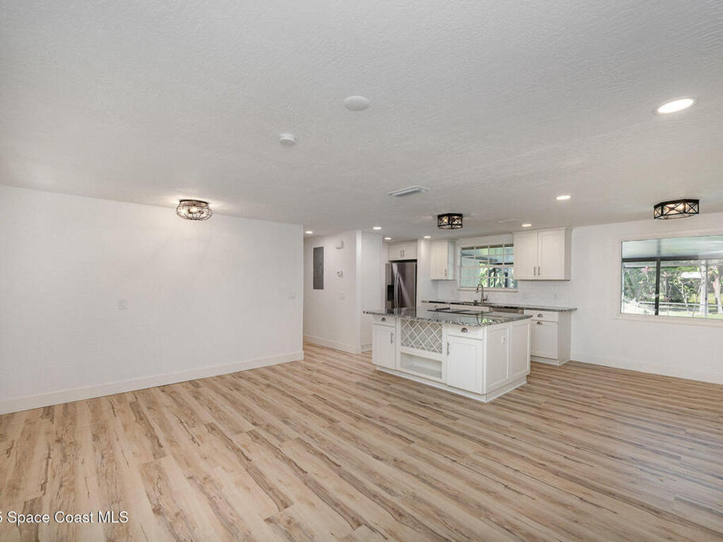 2220 Duncil Lane, Malabar, FL 32950