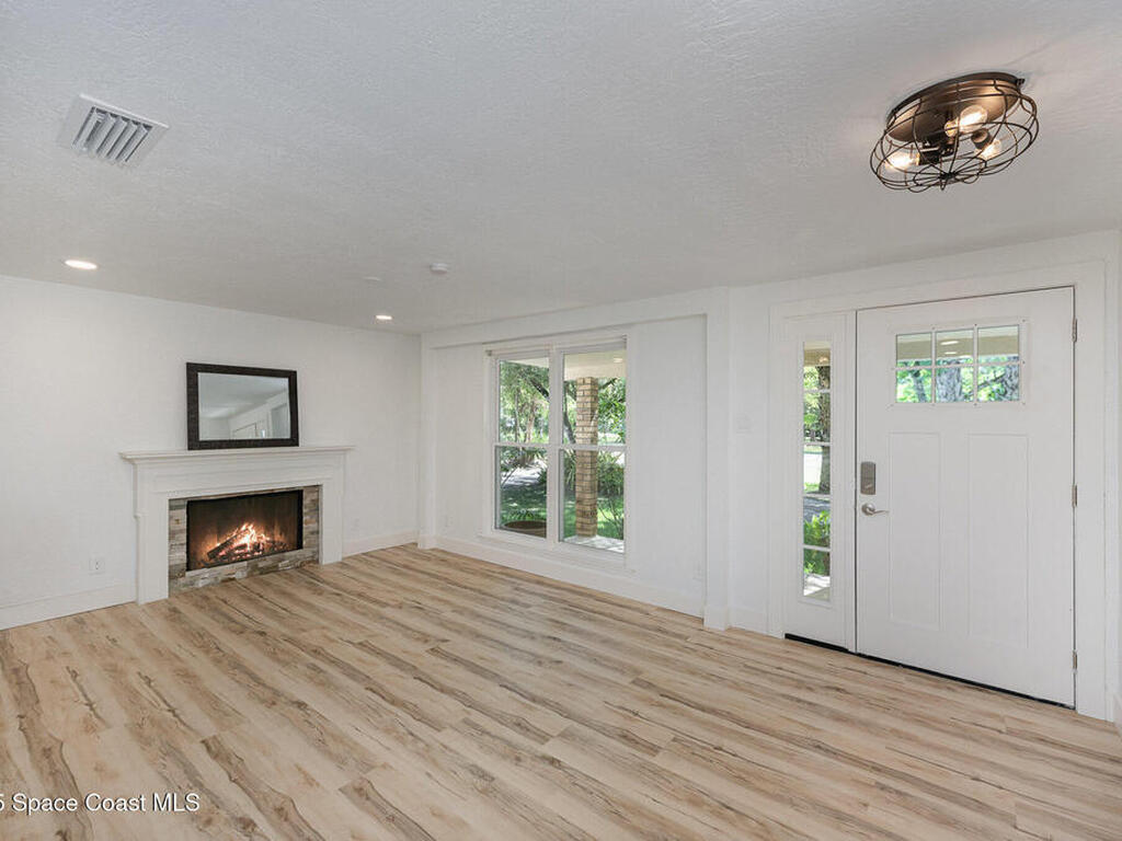 2220 Duncil Lane, Malabar, FL 32950