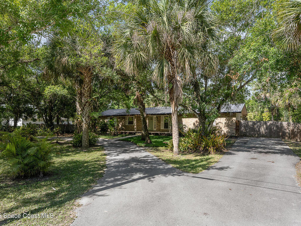 2220 Duncil Lane, Malabar, FL 32950
