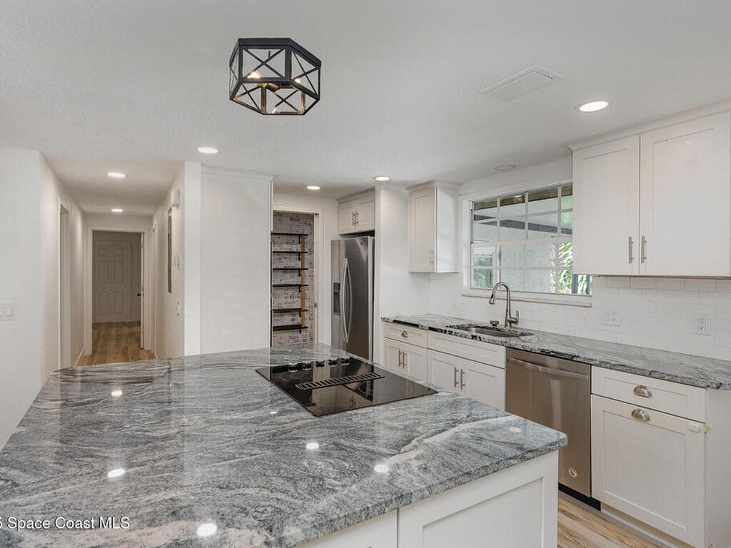 2220 Duncil Lane, Malabar, FL 32950