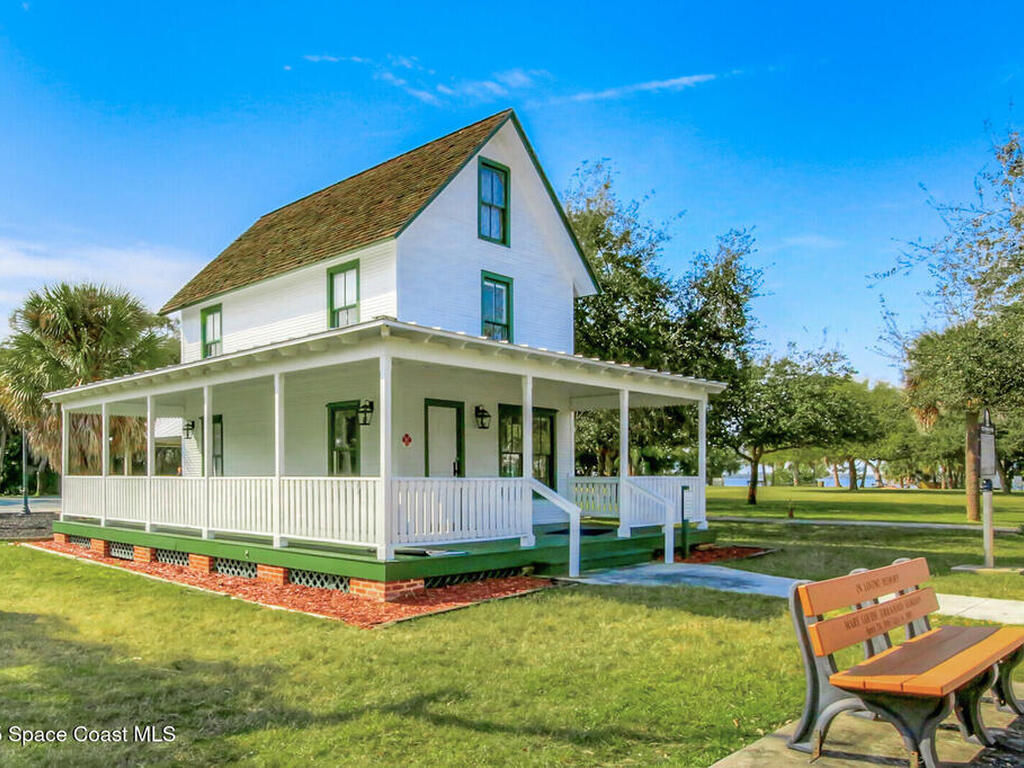 411 Oak Street, Melbourne Beach, FL 32951