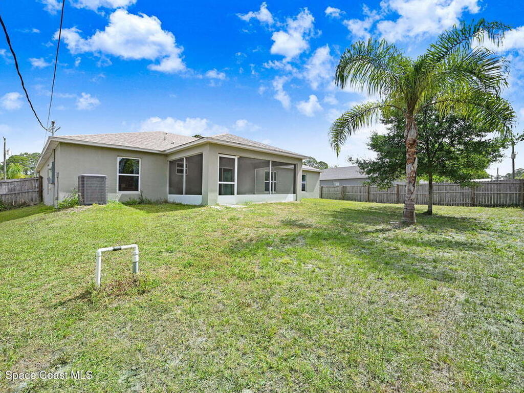 542 Jewell Street, Palm Bay, FL 32909