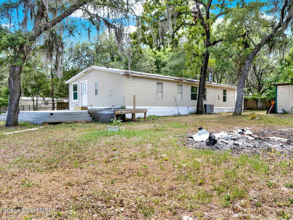 107 Riverside Trail, Satsuma, FL 32189