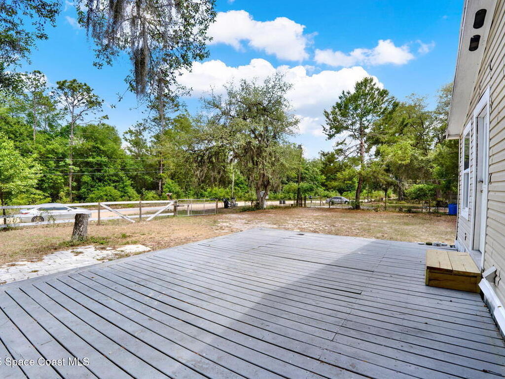 107 Riverside Trail, Satsuma, FL 32189