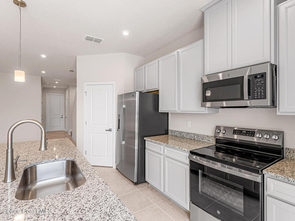 1695 Kendall Pointe Place, Melbourne, FL 32935
