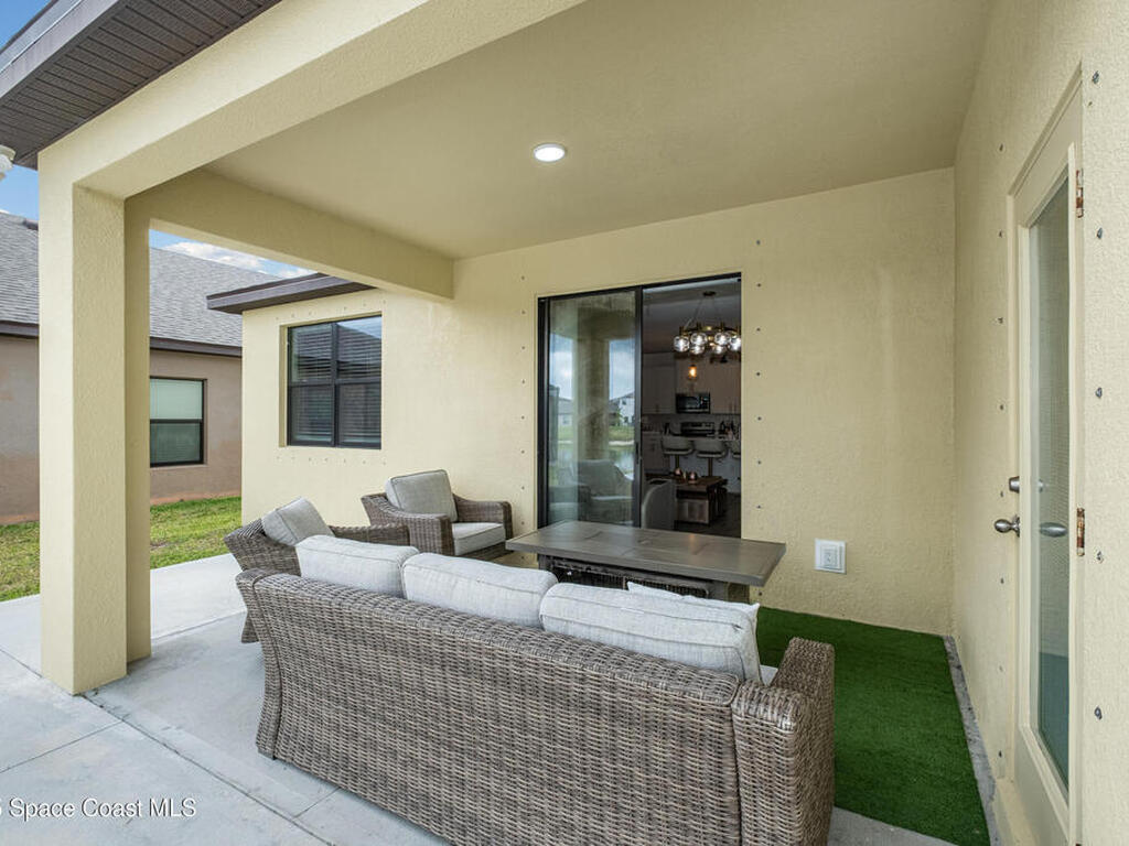320 Wiregrass Avenue, West Melbourne, FL 32904