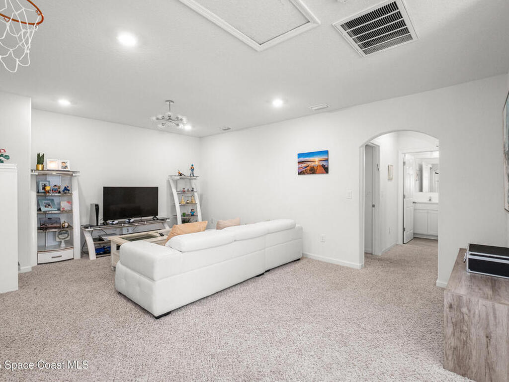 320 Wiregrass Avenue, West Melbourne, FL 32904