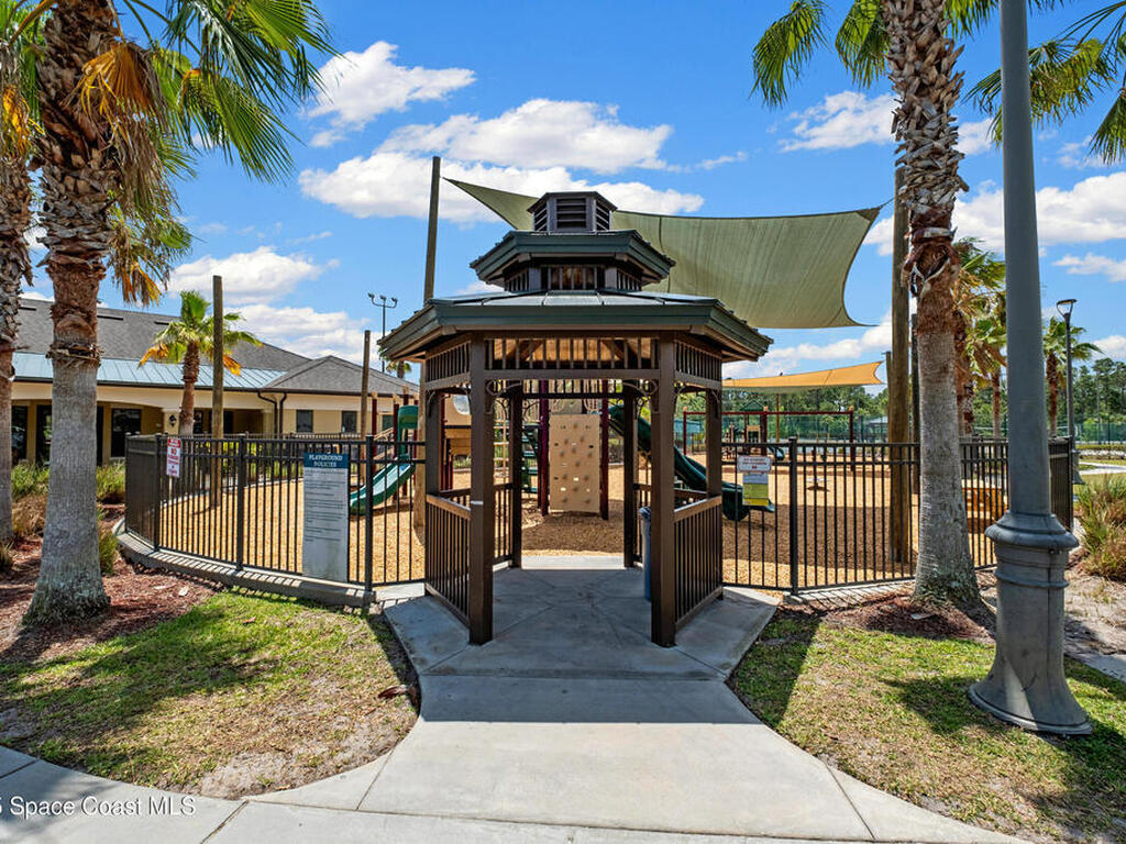 320 Wiregrass Avenue, West Melbourne, FL 32904