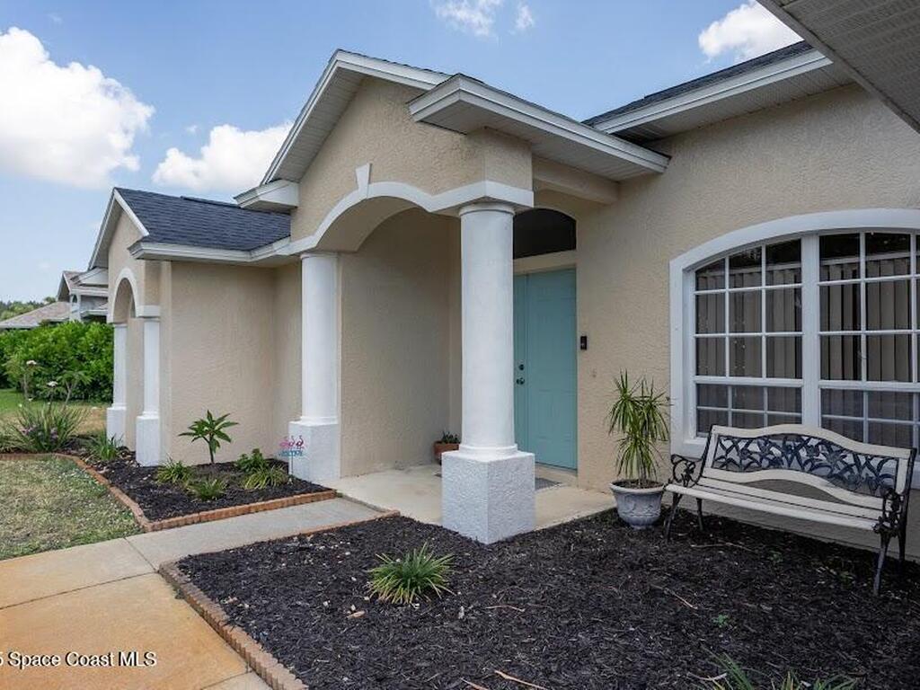 4920 48th Place, Vero Beach, FL 32967