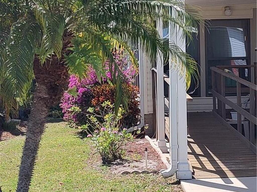 451 Papaya Circle, Barefoot Bay, FL 32976