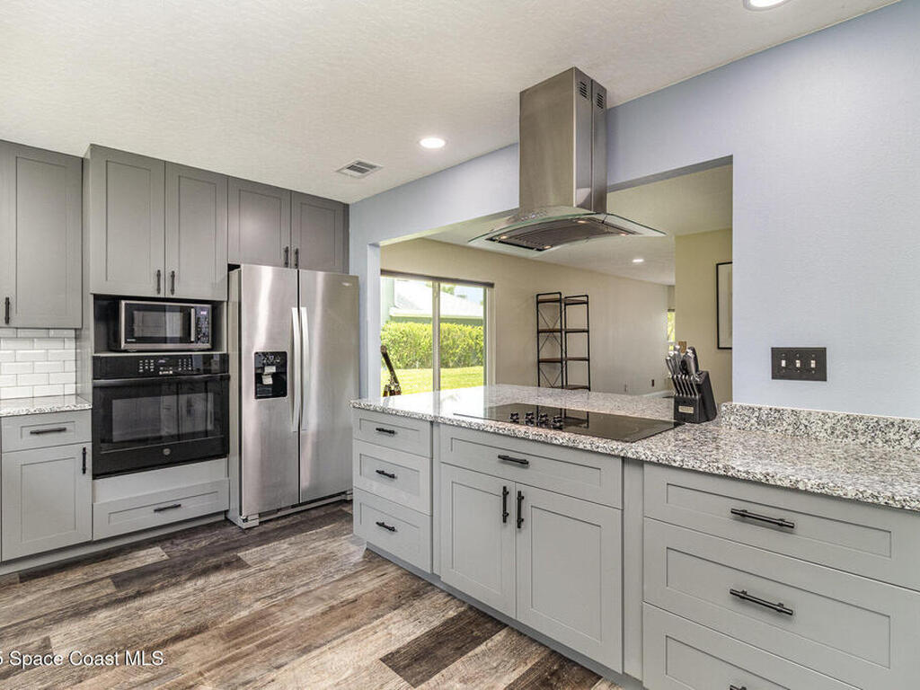 3844 Saint Armens Circle, Melbourne, FL 32934