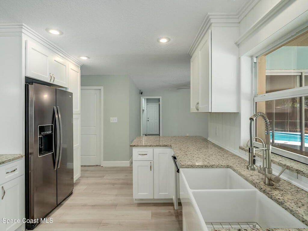 290 S Robert Way, Satellite Beach, FL 32937