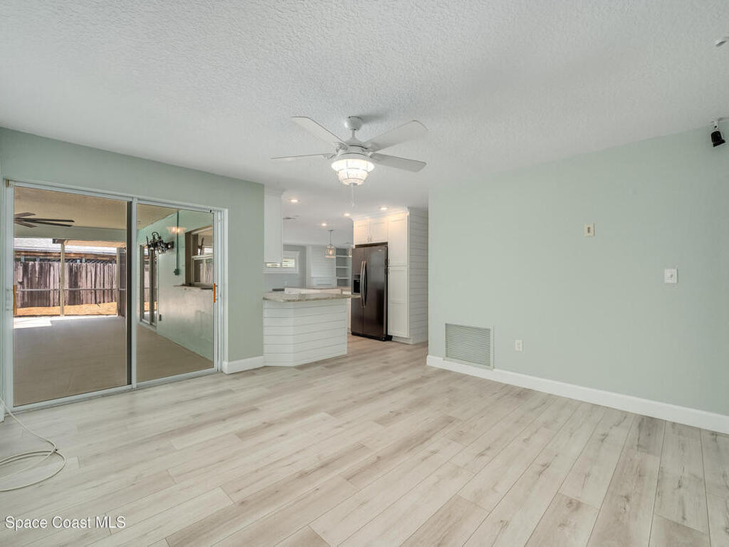 290 S Robert Way, Satellite Beach, FL 32937
