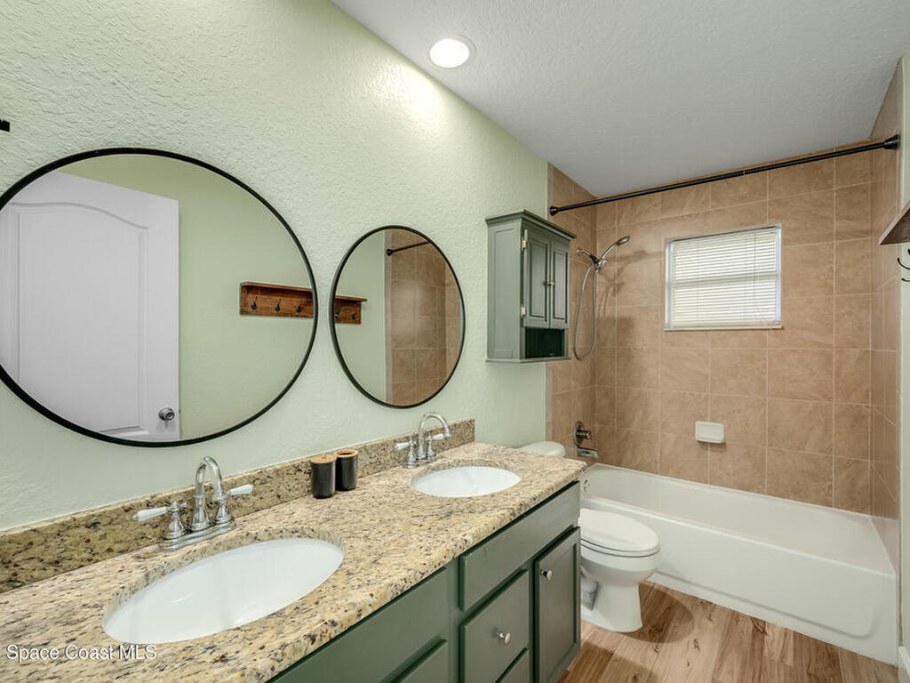 290 S Robert Way, Satellite Beach, FL 32937