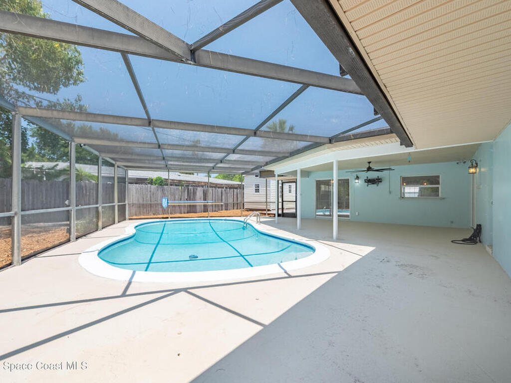 290 S Robert Way, Satellite Beach, FL 32937