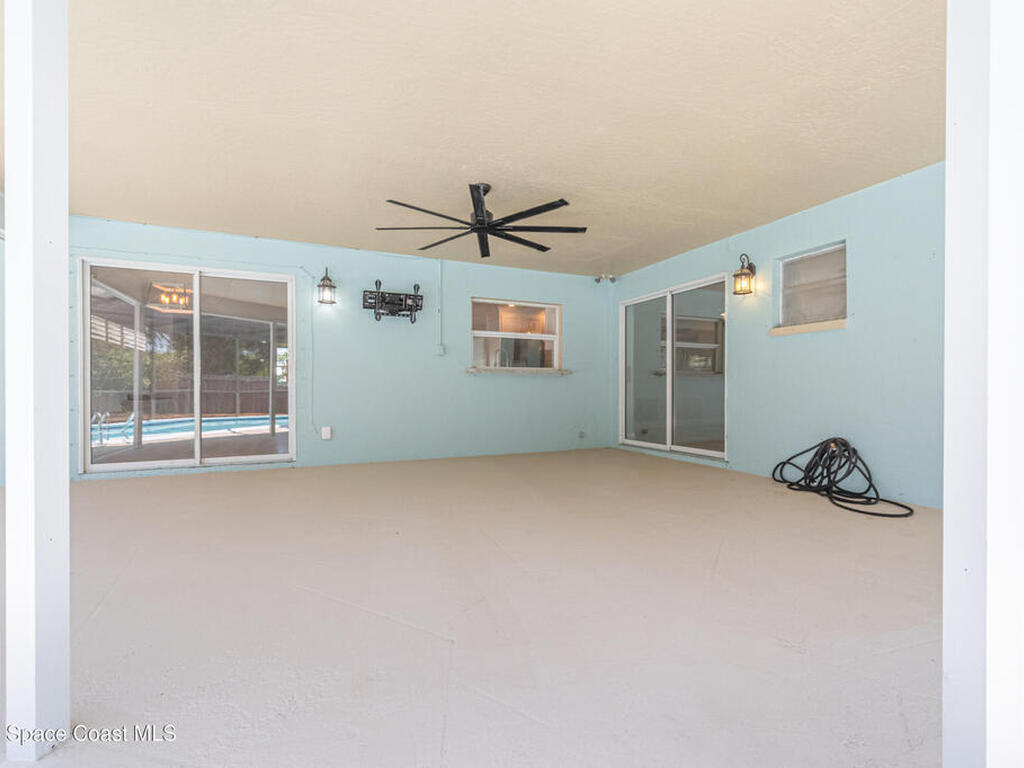 290 S Robert Way, Satellite Beach, FL 32937