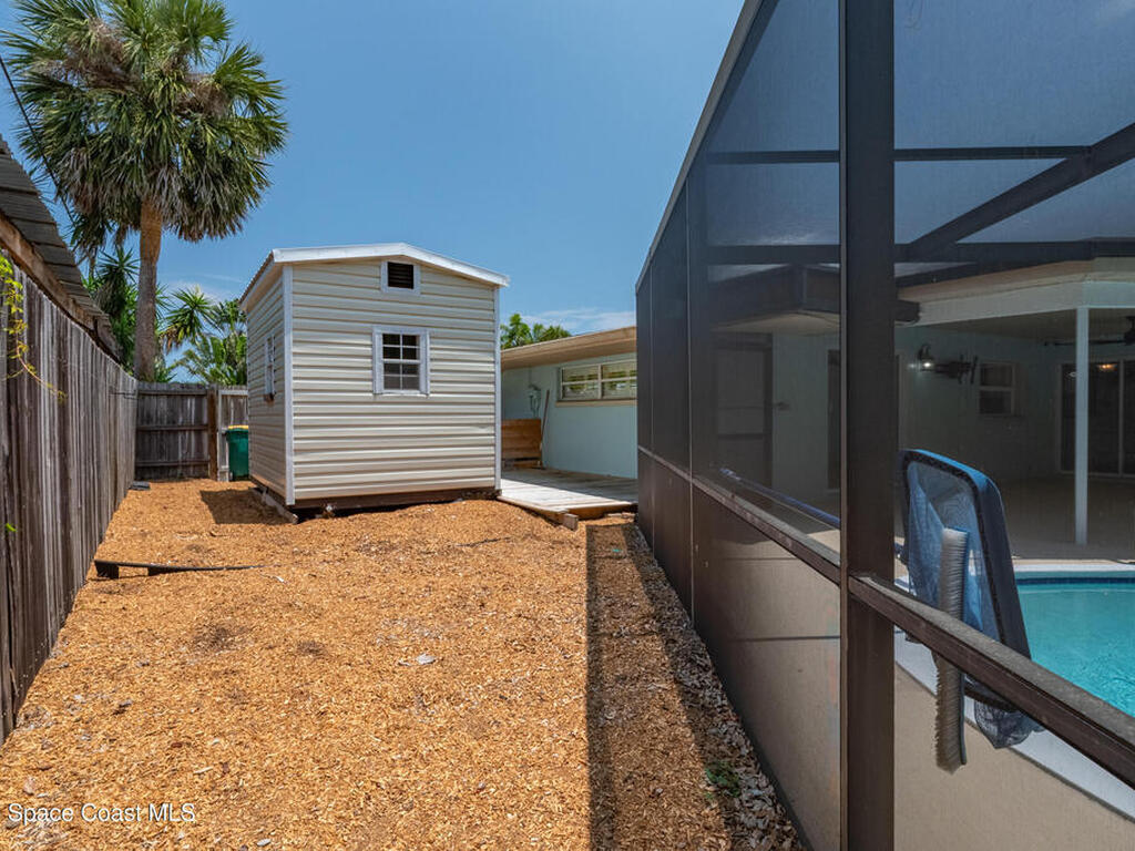 290 S Robert Way, Satellite Beach, FL 32937