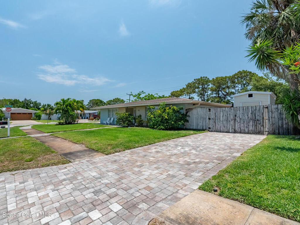290 S Robert Way, Satellite Beach, FL 32937