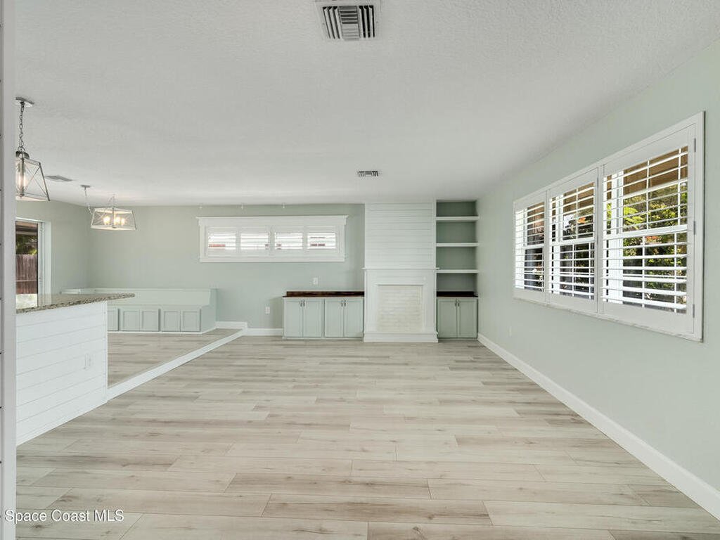 290 S Robert Way, Satellite Beach, FL 32937