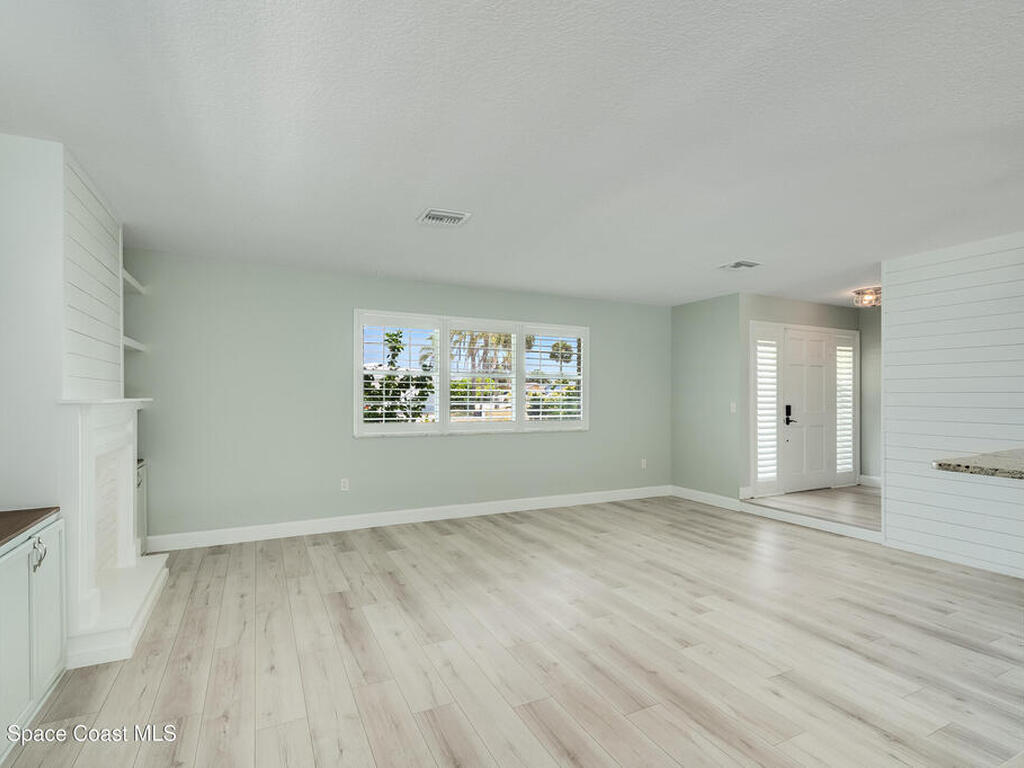290 S Robert Way, Satellite Beach, FL 32937