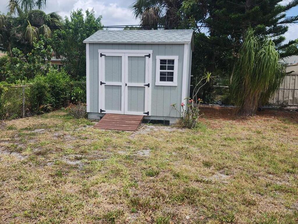 630 Charles Drive, Melbourne, FL 32935