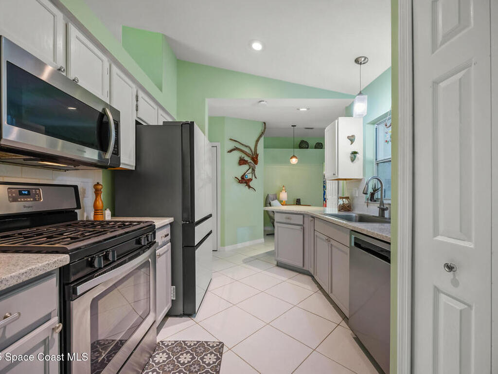 644 Sheridan Woods Drive, Melbourne, FL 32904