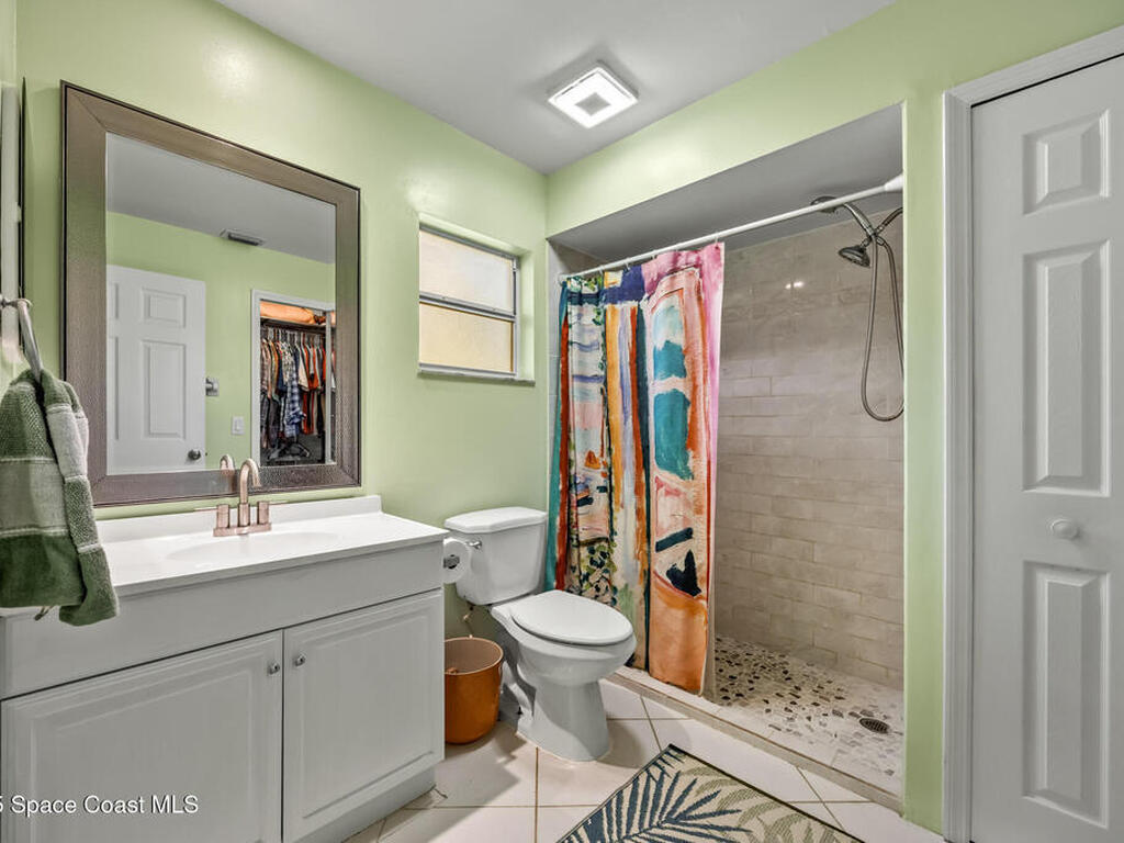 644 Sheridan Woods Drive, Melbourne, FL 32904