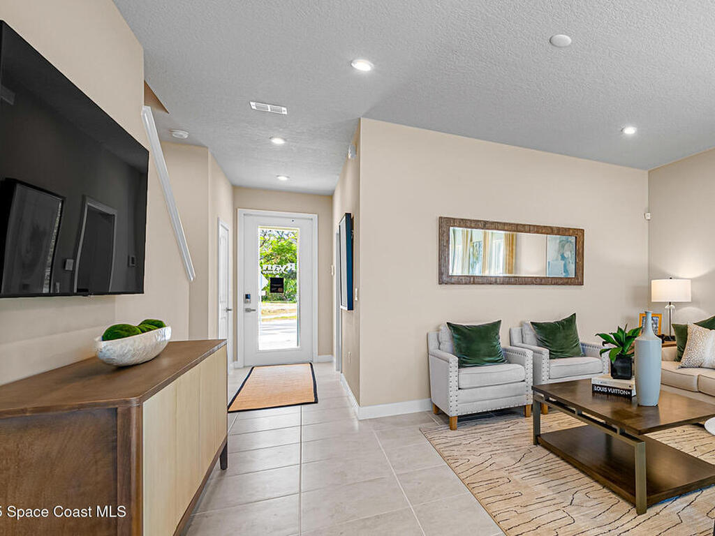 1675 Kendall Pointe Place, Melbourne, FL 32935
