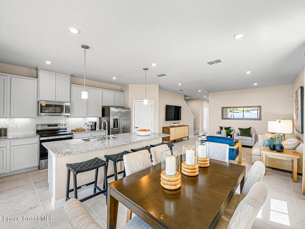 1675 Kendall Pointe Place, Melbourne, FL 32935