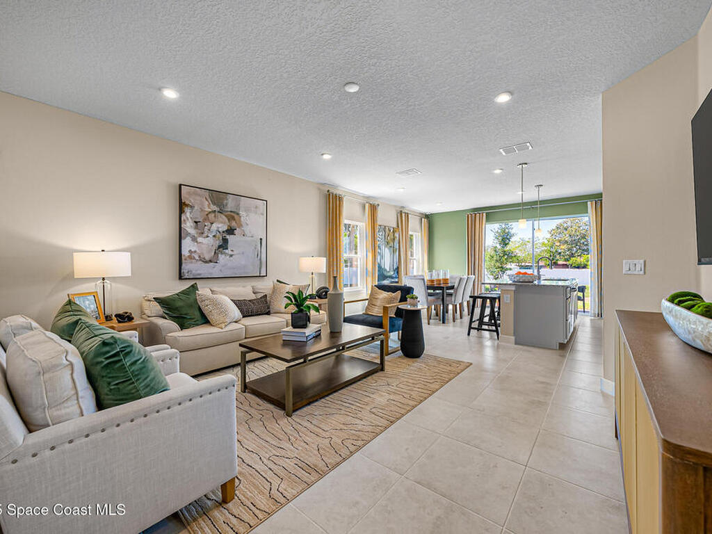 1675 Kendall Pointe Place, Melbourne, FL 32935