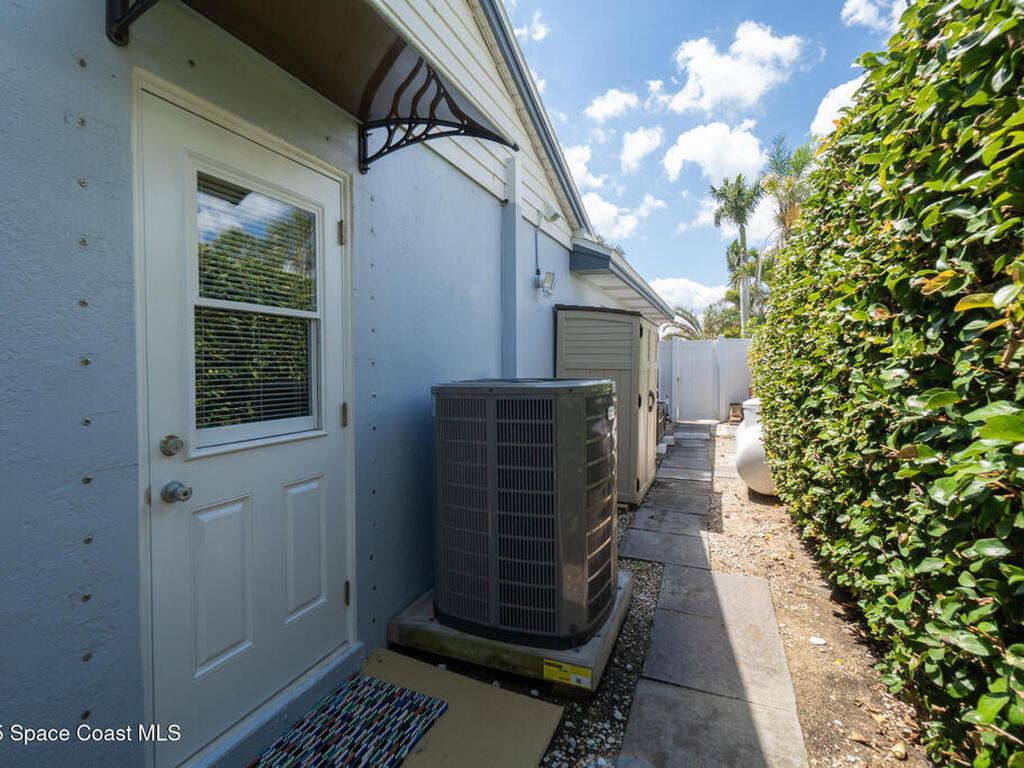 190 Harwood Avenue, Satellite Beach, FL 32937