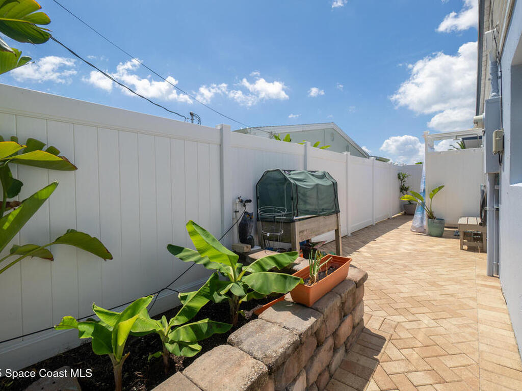 190 Harwood Avenue, Satellite Beach, FL 32937