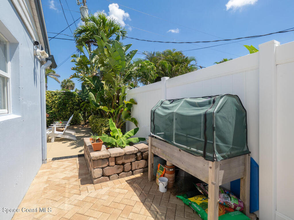 190 Harwood Avenue, Satellite Beach, FL 32937