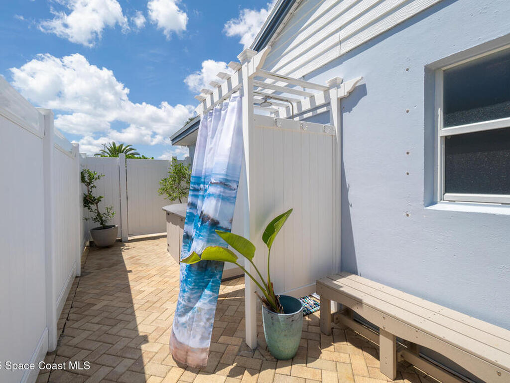 190 Harwood Avenue, Satellite Beach, FL 32937
